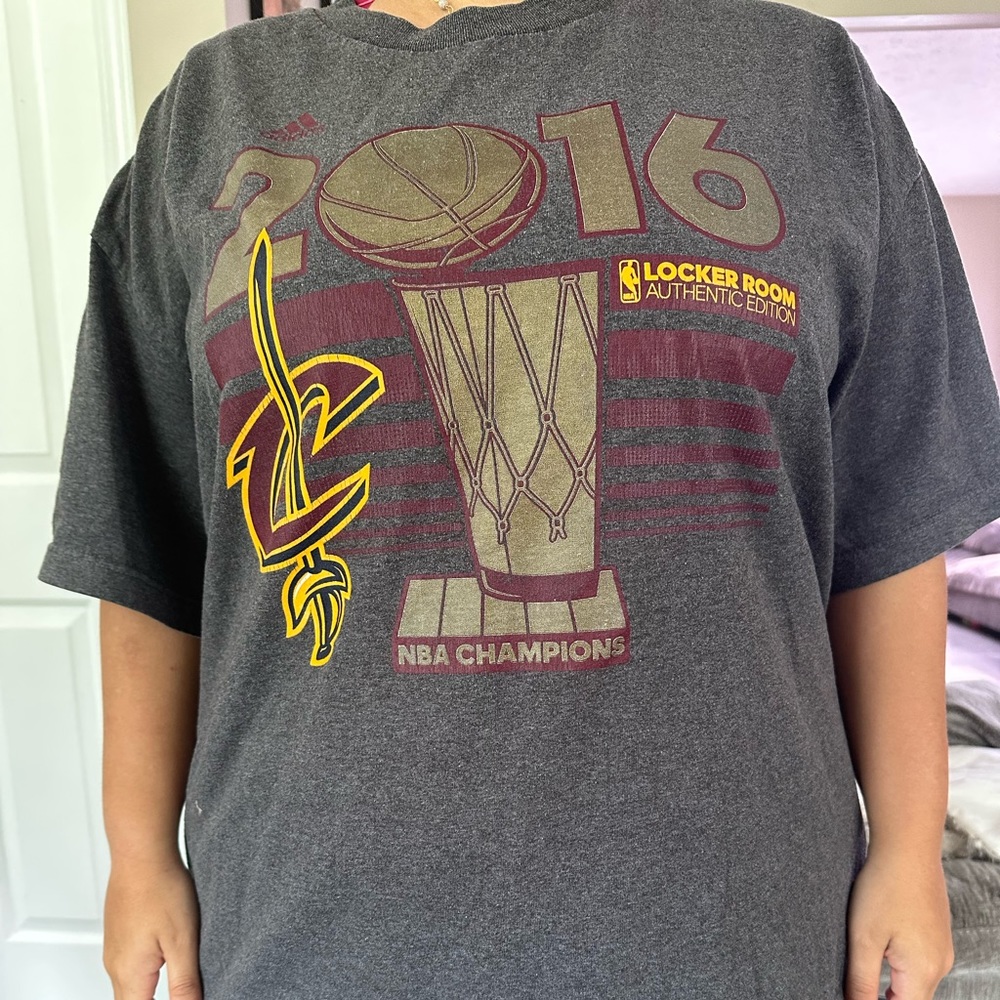 Cavs shirt